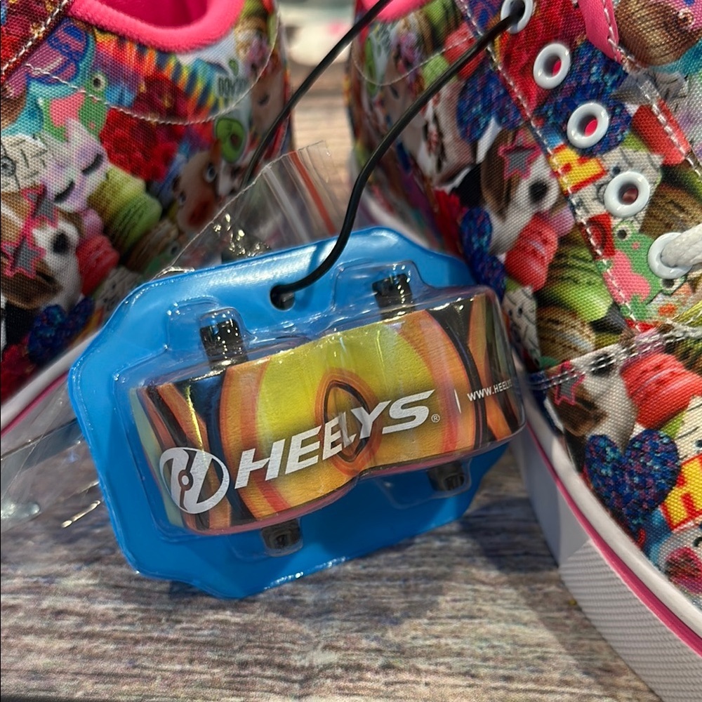 Girls Heelys Little Kid (Sz 8) and Big Kid (Sz 9) Pro 20 Print Sneakers • NWT! - Picture 12 of 15